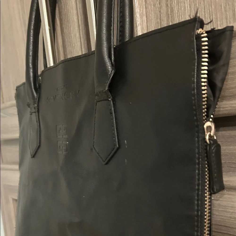 Givenchy Vintage Parfums Rehab Bag